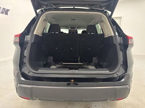 Used 2024 Nissan Rogue SV AWD/4WD image 24