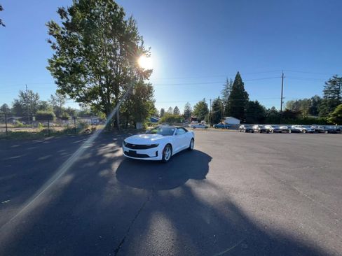 Used 2023 Chevrolet Camaro LT image 14