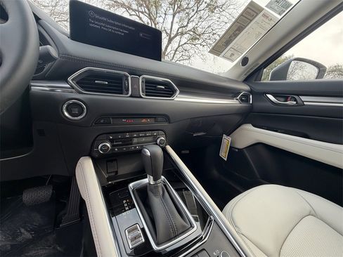 New 2025 MAZDA CX-5 AWD 2.5 S w/ Premium Plus Pkg image 15