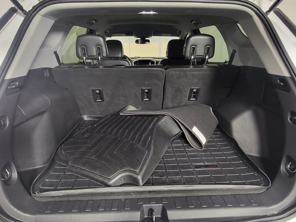 Used 2019 GMC Terrain SLT AWD/4WD image 28