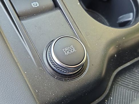 Used 2026 Ford Explorer Active AWD/4WD image 23