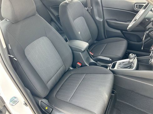 New 2026 Hyundai Venue SE image 10