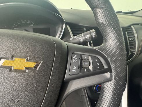 Used 2018 Chevrolet Trax LS image 18