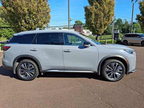 Certified 2026 INFINITI QX60 Luxe w/ Cargo Package AWD/4WD image 7