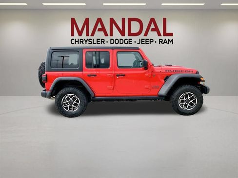 Used 2024 Jeep Wrangler Unlimited Rubicon AWD/4WD image 4