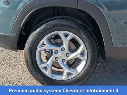 Used 2026 Chevrolet Trax LS w/ LS Convenience Package FWD image 12