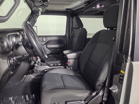 Used 2022 Jeep Wrangler Sport AWD/4WD image 12