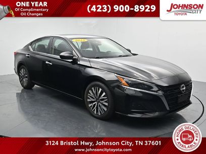 Used 2023 Nissan Altima 2.5 SV