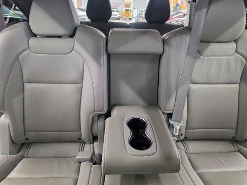 Used 2017 Acura MDX SH-AWD image 13