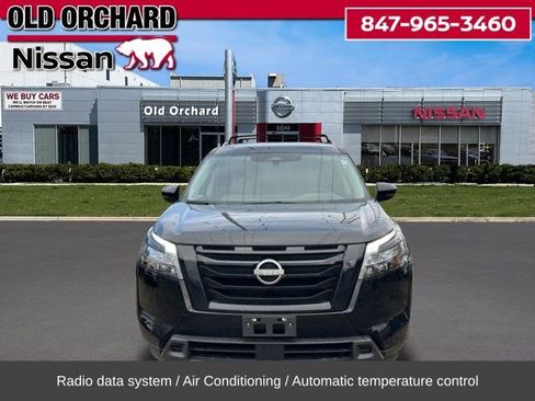 Used 2023 Nissan Pathfinder SV w/ Black Appearance Package image 4