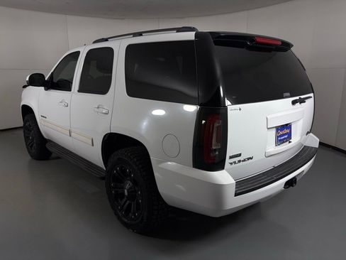 Used 2011 GMC Yukon SLE image 6