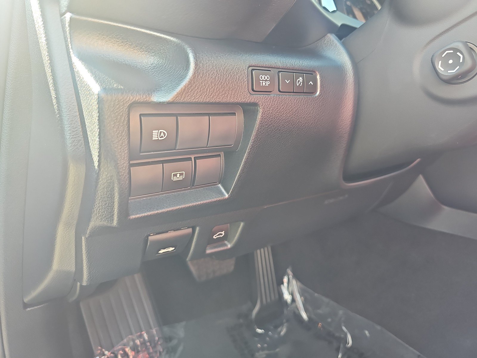Used 2025 Lexus IS 300 w/ Premium Package RWD image 13
