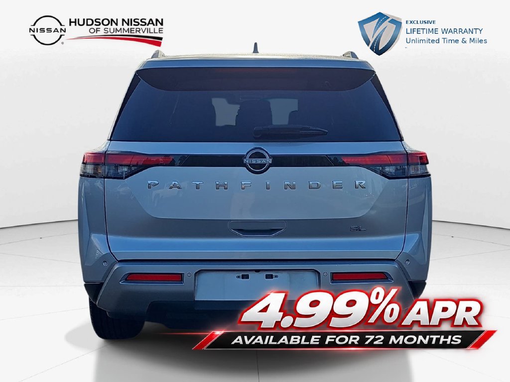 Used 2025 Nissan Pathfinder SL FWD image 8
