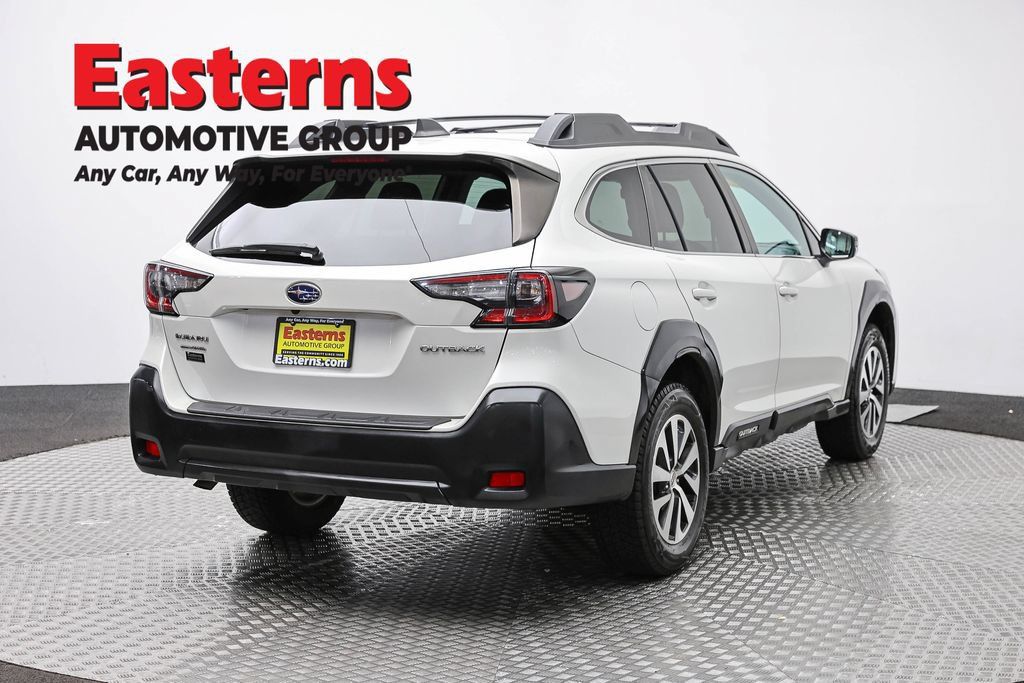 Used 2023 Subaru Outback Premium AWD/4WD image 6