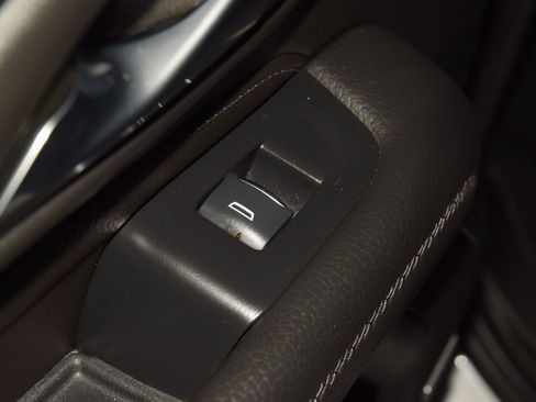 Used 2024 GMC Yukon XL Denali AWD/4WD image 48