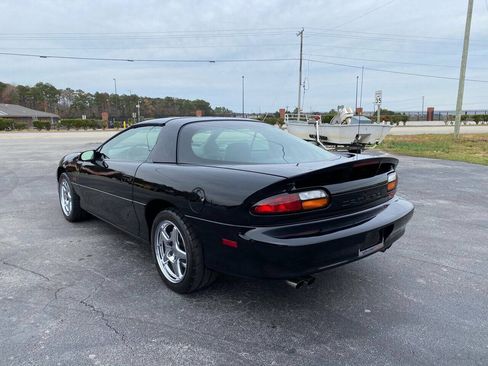 Used 2002 Chevrolet Camaro Z28 w/ SS Performance/Appearance Pkg RWD image 3