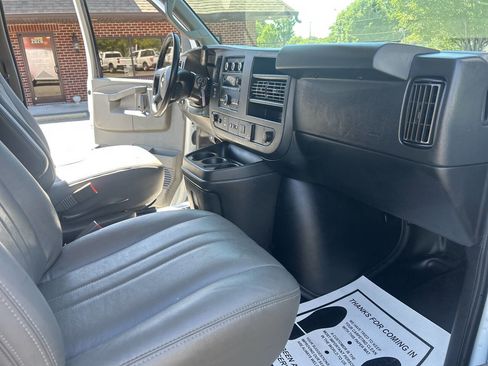 Used 2020 Chevrolet Express 2500 w/ Safety Package RWD image 18