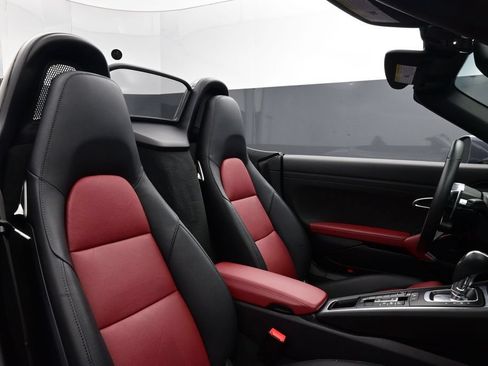 Certified 2025 Porsche 718 Boxster S RWD image 13