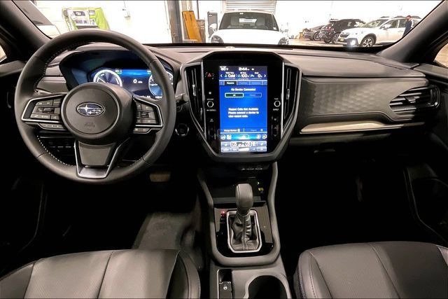 Used 2025 Subaru Forester Limited AWD/4WD image 15
