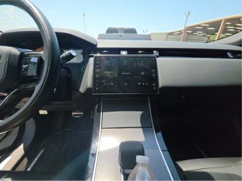 Used 2024 Land Rover Range Rover Velar Dynamic SE AWD/4WD image 6
