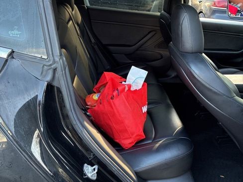 Used 2019 Tesla Model 3 Standard Range Plus image 13