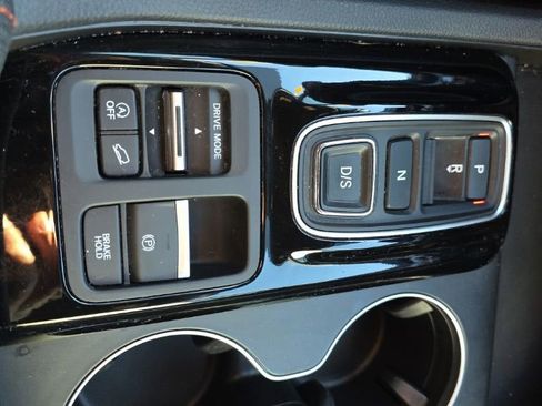 Used 2025 Honda Pilot Sport image 30