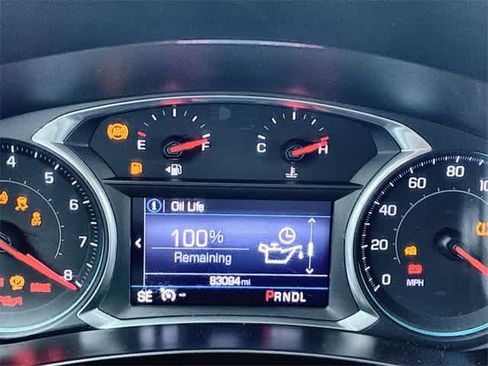 Used 2021 Chevrolet Equinox LT w/ Driver Convenience Package image 34