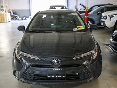 Certified 2024 Toyota Corolla LE image 2