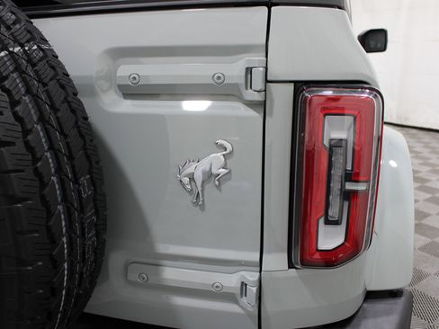 Used 2024 Ford Bronco Outer Banks AWD/4WD image 29