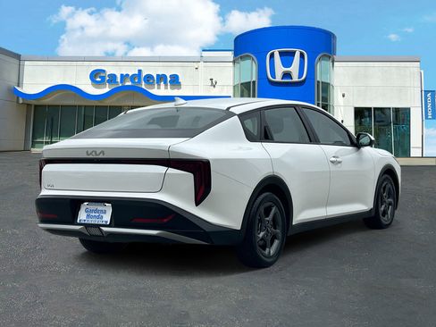 Used 2025 Kia K4 FWD image 6