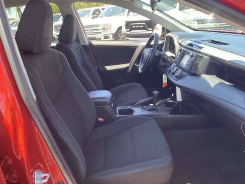 Used 2017 Toyota RAV4 LE w/ Carpet Mat Package AWD/4WD image 11