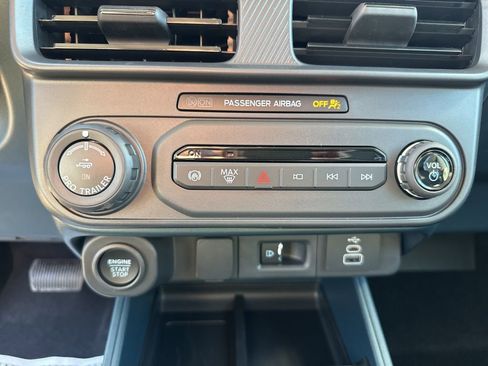 New 2026 Ford Maverick Lariat w/ Black Appearance Package image 16