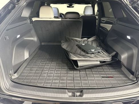 Used 2024 Volkswagen Atlas Cross Sport SEL Premium R-Line image 32