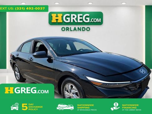Used 2024 Hyundai Elantra SE FWD image 1