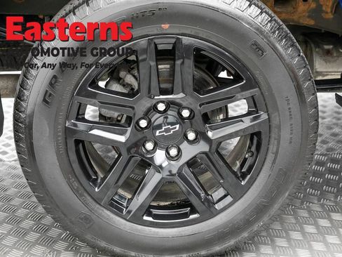 Used 2024 Chevrolet Silverado 1500 Custom w/ LPO, Dark Essentials Package AWD/4WD image 27