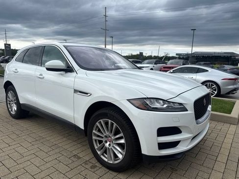 Used 2017 Jaguar F-PACE Prestige AWD/4WD image 3