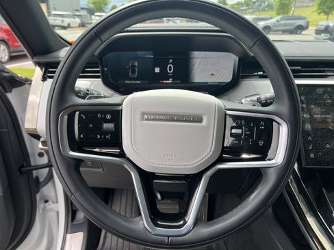 Used 2024 Land Rover Range Rover Sport SE AWD/4WD image 20
