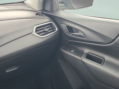 Used 2019 Chevrolet Equinox LT AWD/4WD image 16
