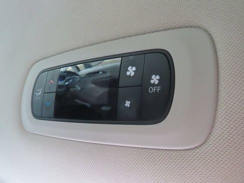 Used 2023 Chrysler Voyager LX FWD image 24