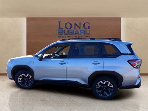 Certified 2025 Subaru Forester Premium image 8