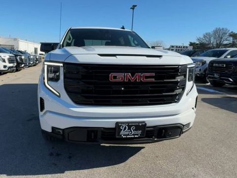 New 2026 GMC Sierra 1500 Elevation image 3