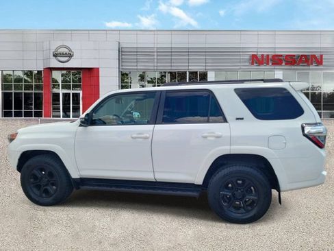 Used 2021 Toyota 4Runner SR5 Premium AWD/4WD image 5
