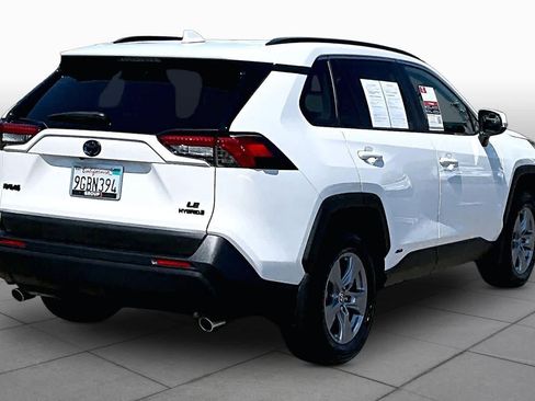 Used 2023 Toyota RAV4 LE AWD/4WD image 12