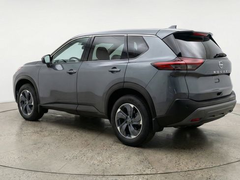 Used 2025 Nissan Rogue SV FWD image 6