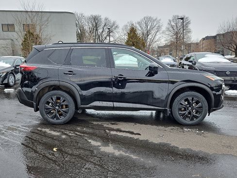 Certified 2023 Nissan Rogue SV w/ SV Premium B Package image 7