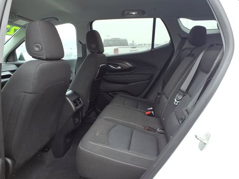 Certified 2022 GMC Terrain SLE w/ Driver Convenience Package image 9