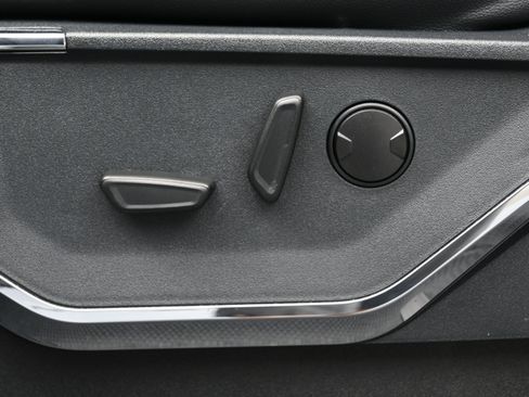 Used 2023 Ford F250 Lariat w/ Lariat Ultimate Package AWD/4WD image 10