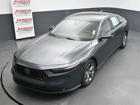 Used 2024 Honda Accord EX image 12