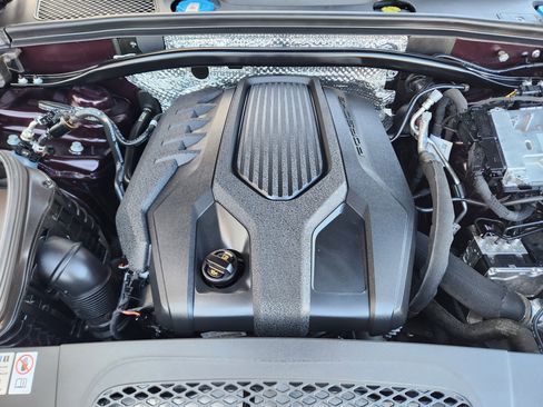 Used 2024 Porsche Macan image 34