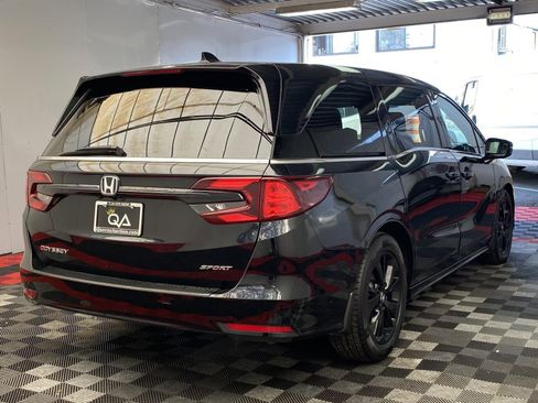 Used 2023 Honda Odyssey Sport image 6